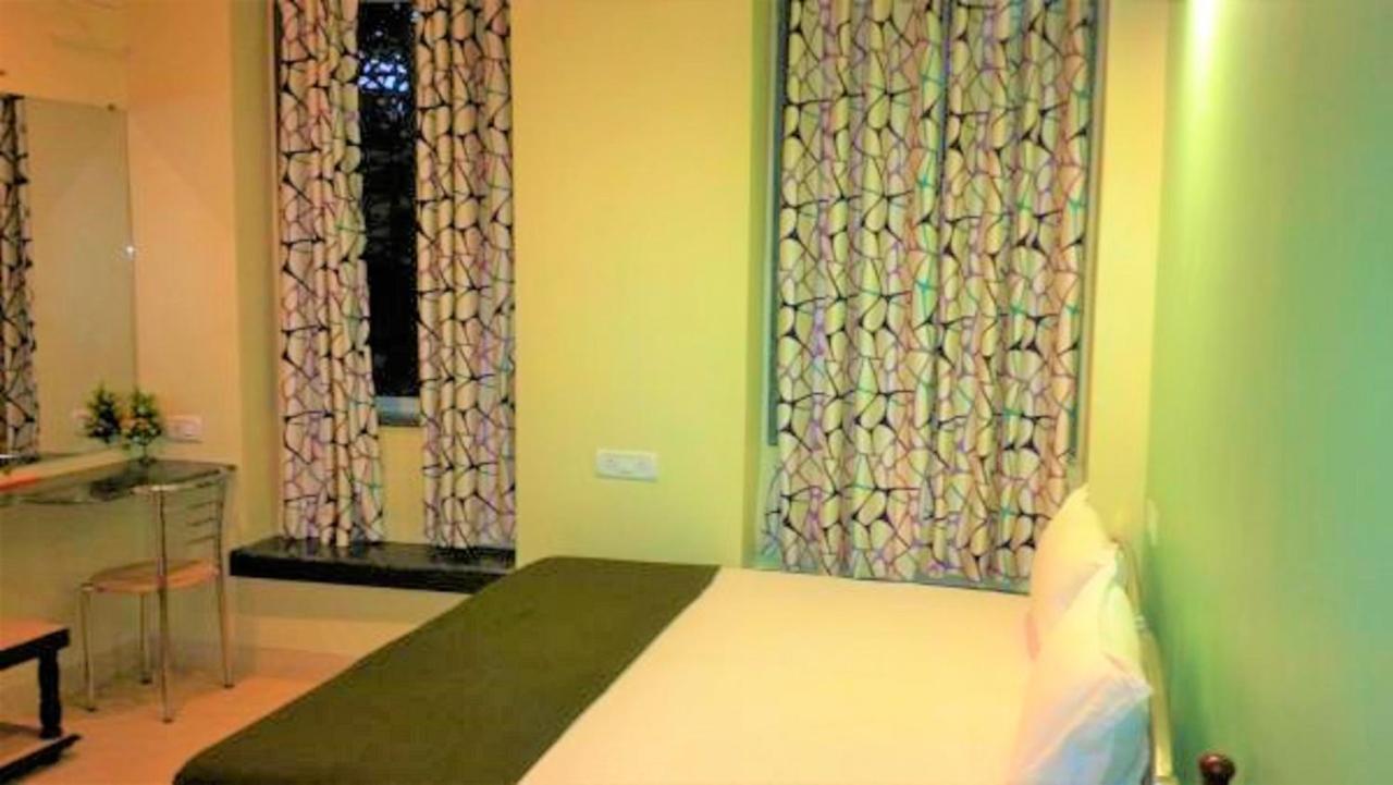 Hotel Blue Bird Colaba Mandve Buitenkant foto