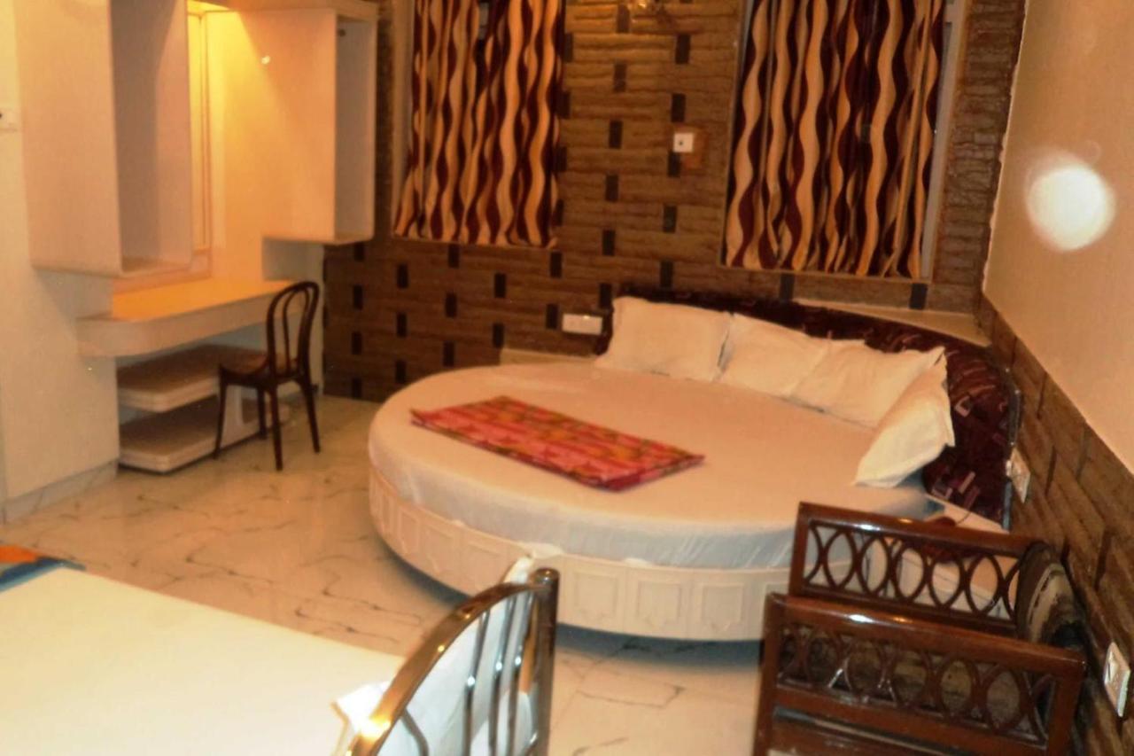 Hotel Blue Bird Colaba Mandve Buitenkant foto