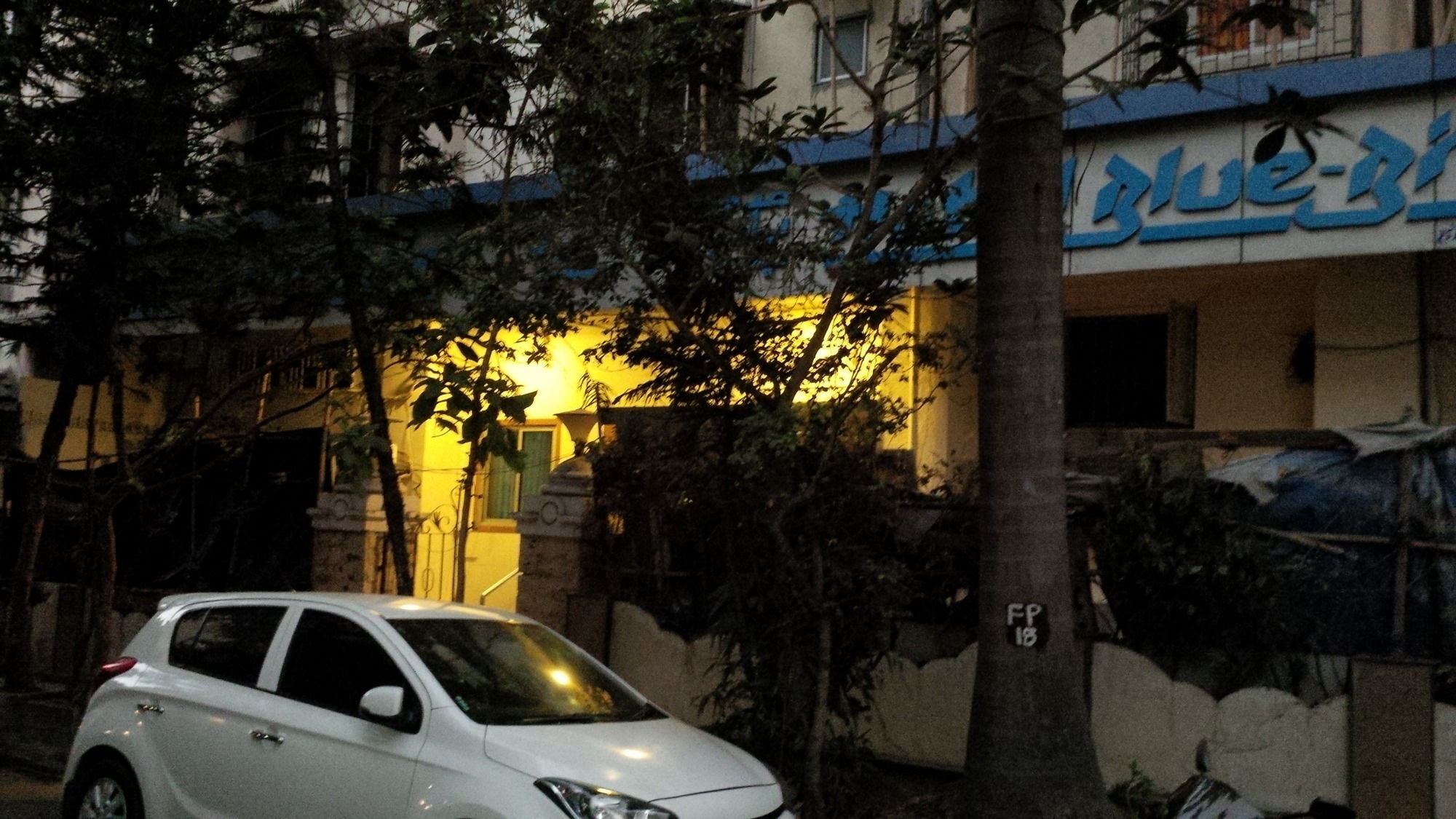 Hotel Blue Bird Colaba Mandve Buitenkant foto