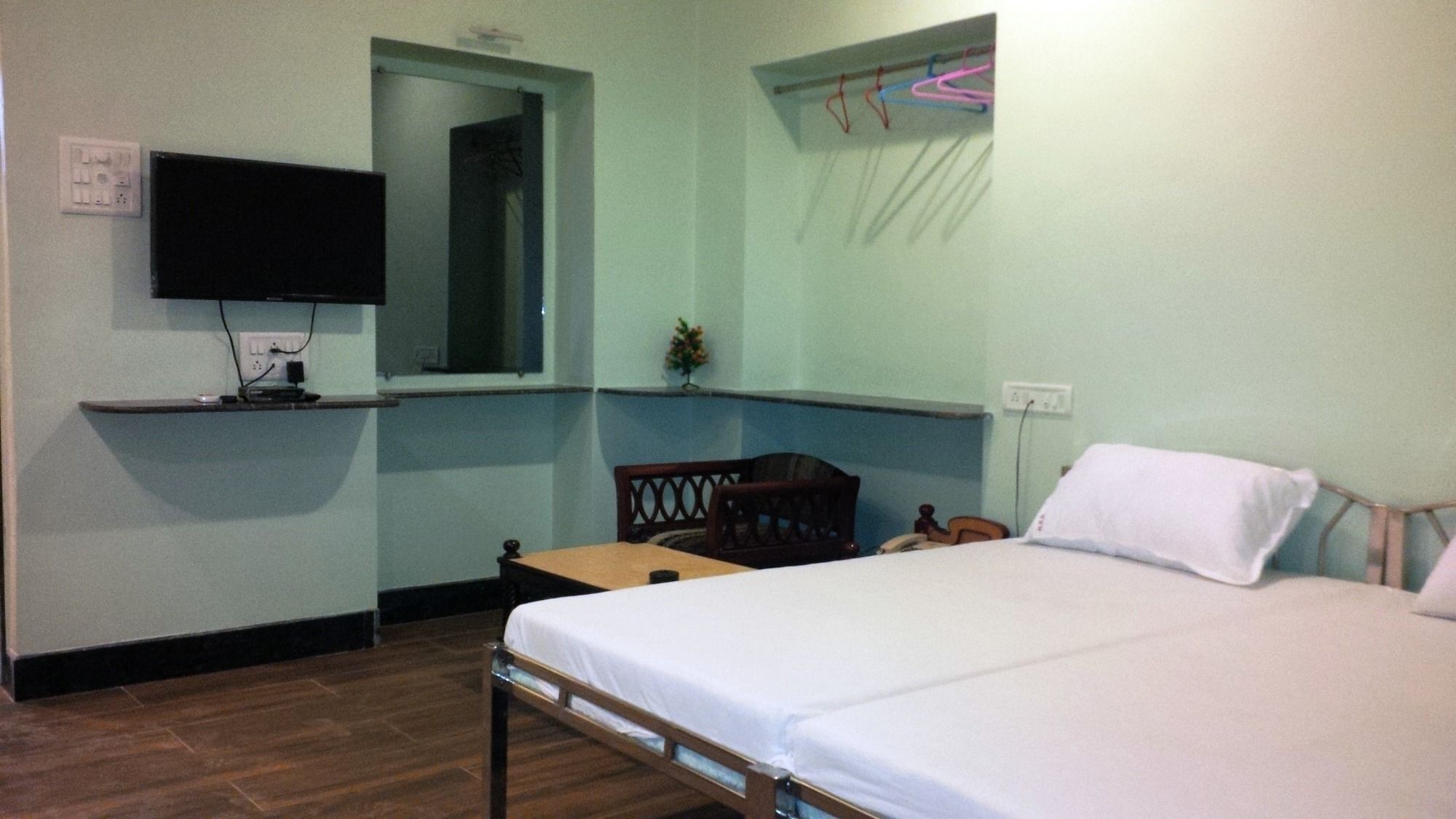 Hotel Blue Bird Colaba Mandve Buitenkant foto
