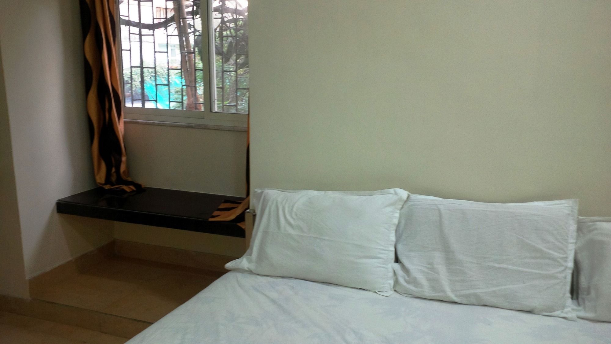 Hotel Blue Bird Colaba Mandve Buitenkant foto